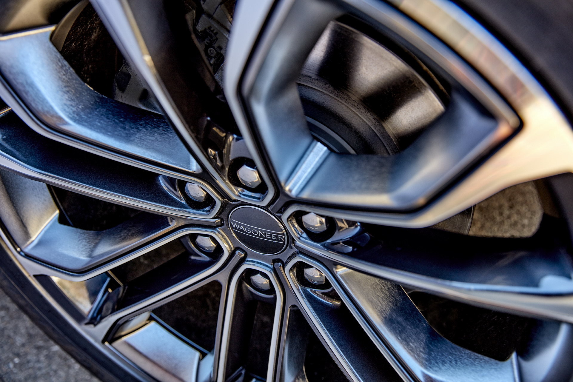 Download 2022 Jeep Grand Wagoneer - Brakes HD Wallpaper 1920x1280 #40