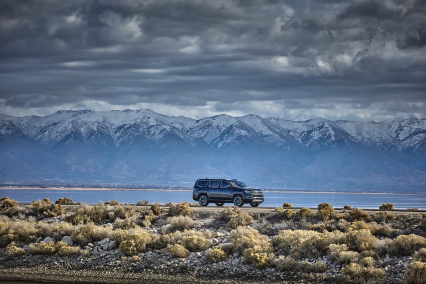 2022 Jeep Grand Wagoneer - Front Three-Quarter Wallpaper 850x567 #13