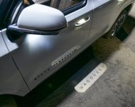 2022 Jeep Grand Wagoneer - Mirror Wallpaper 190x150