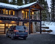 2022 Jeep Grand Wagoneer - Rear Wallpaper 190x150