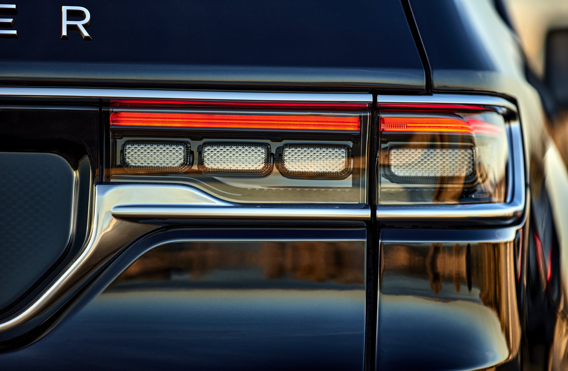 Download 2022 Jeep Grand Wagoneer - Tail Light HD Wallpaper 1920x1255 #42