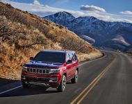2022 Jeep Wagoneer - Front Three-Quarter Wallpaper 190x150