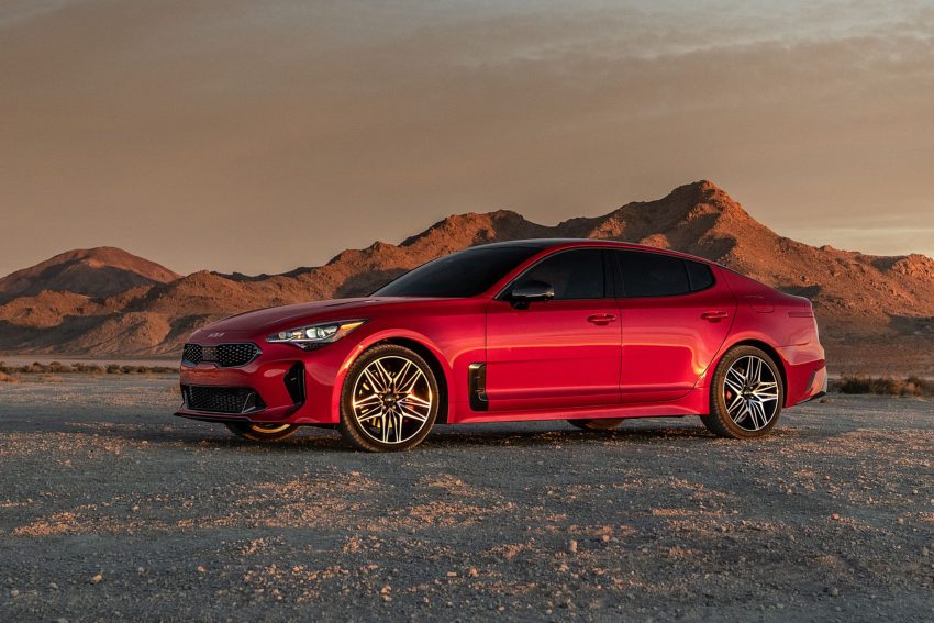 2022 Kia Stinger GT - Front Three-Quarter Wallpaper 850x567 #12