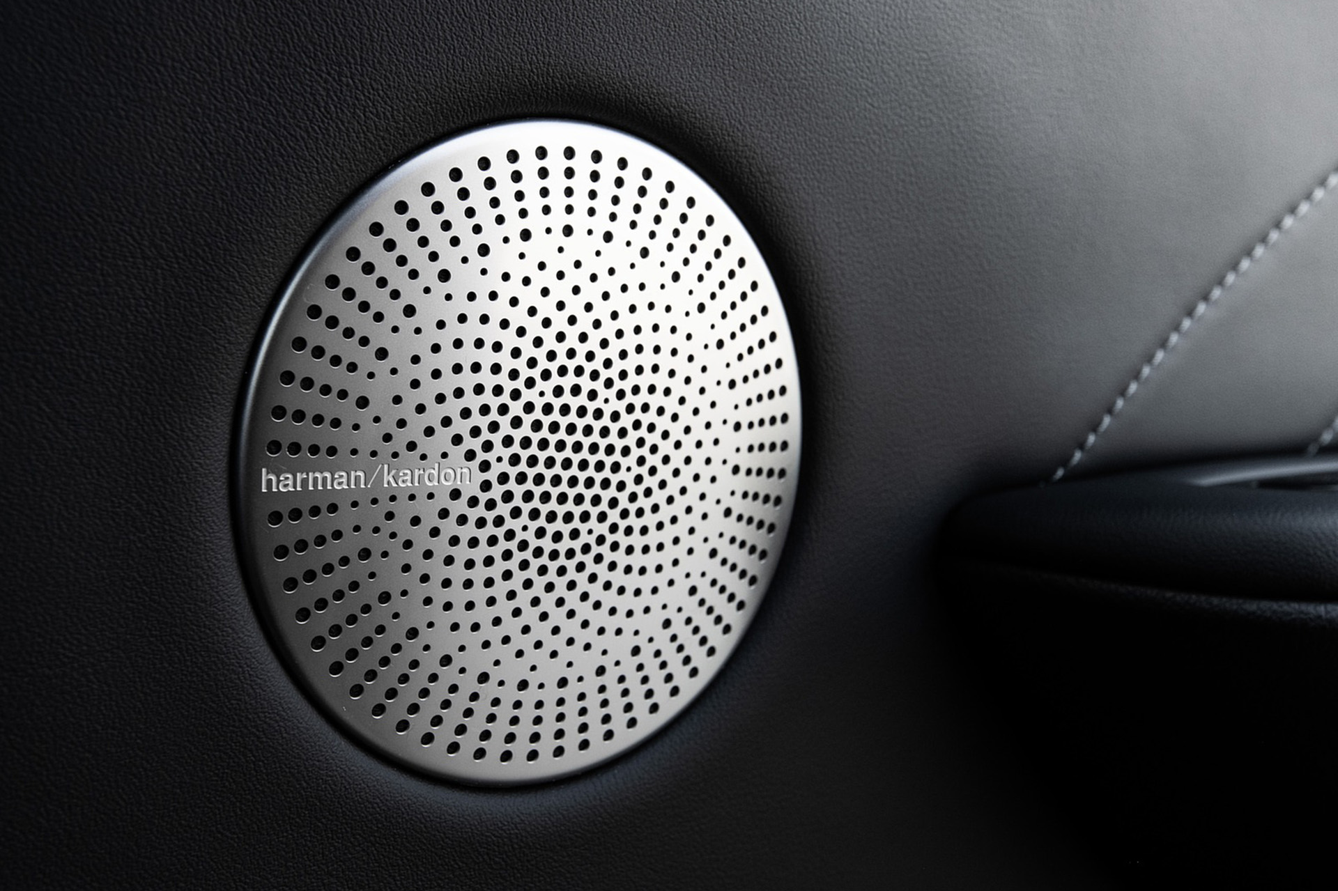 Download 2022 Kia Stinger GT - Interior, Detail HD Wallpaper 1920x1279 #33