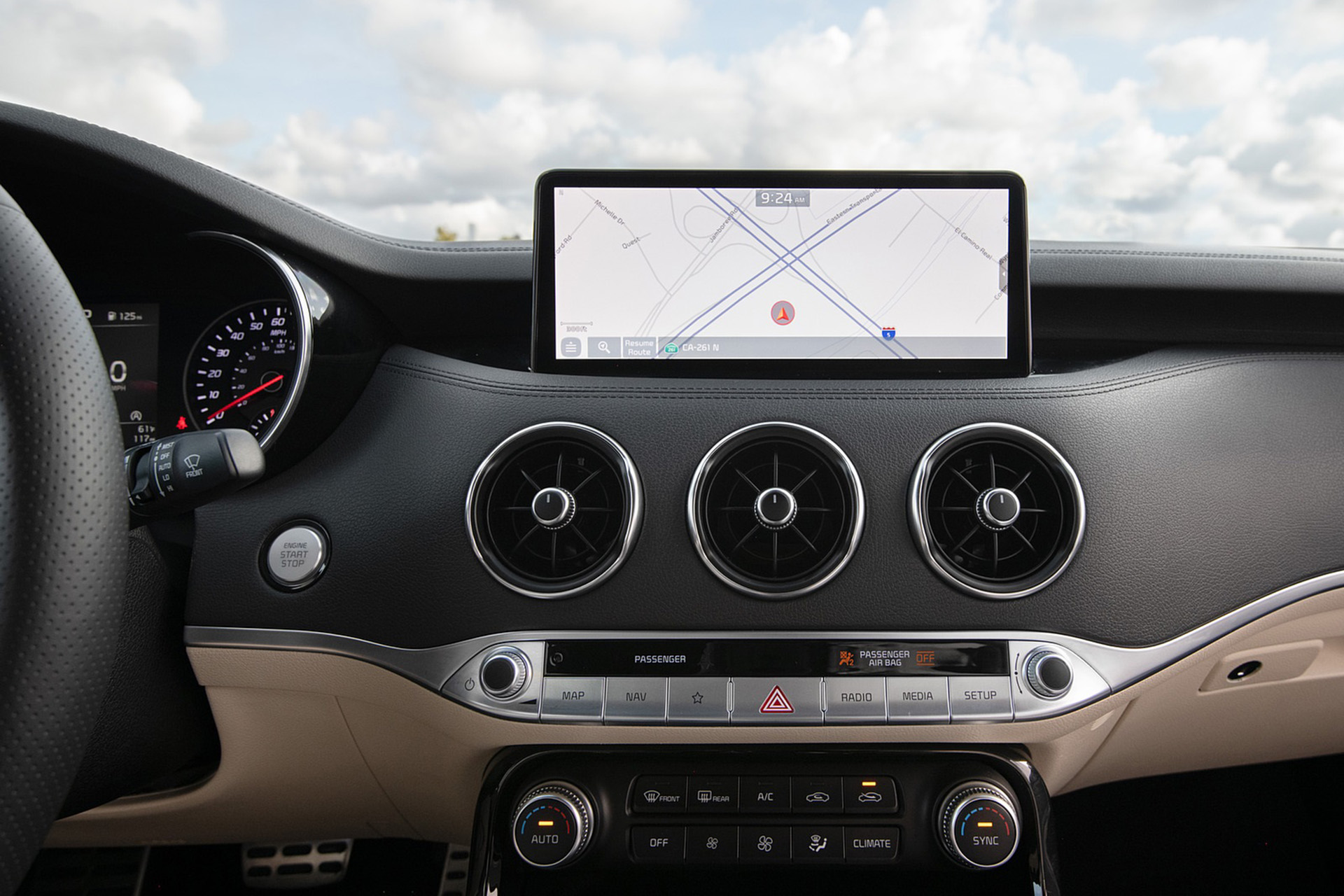 Download 2022 Kia Stinger GT-Line - Central Console HD Wallpaper 1920x1280 #24