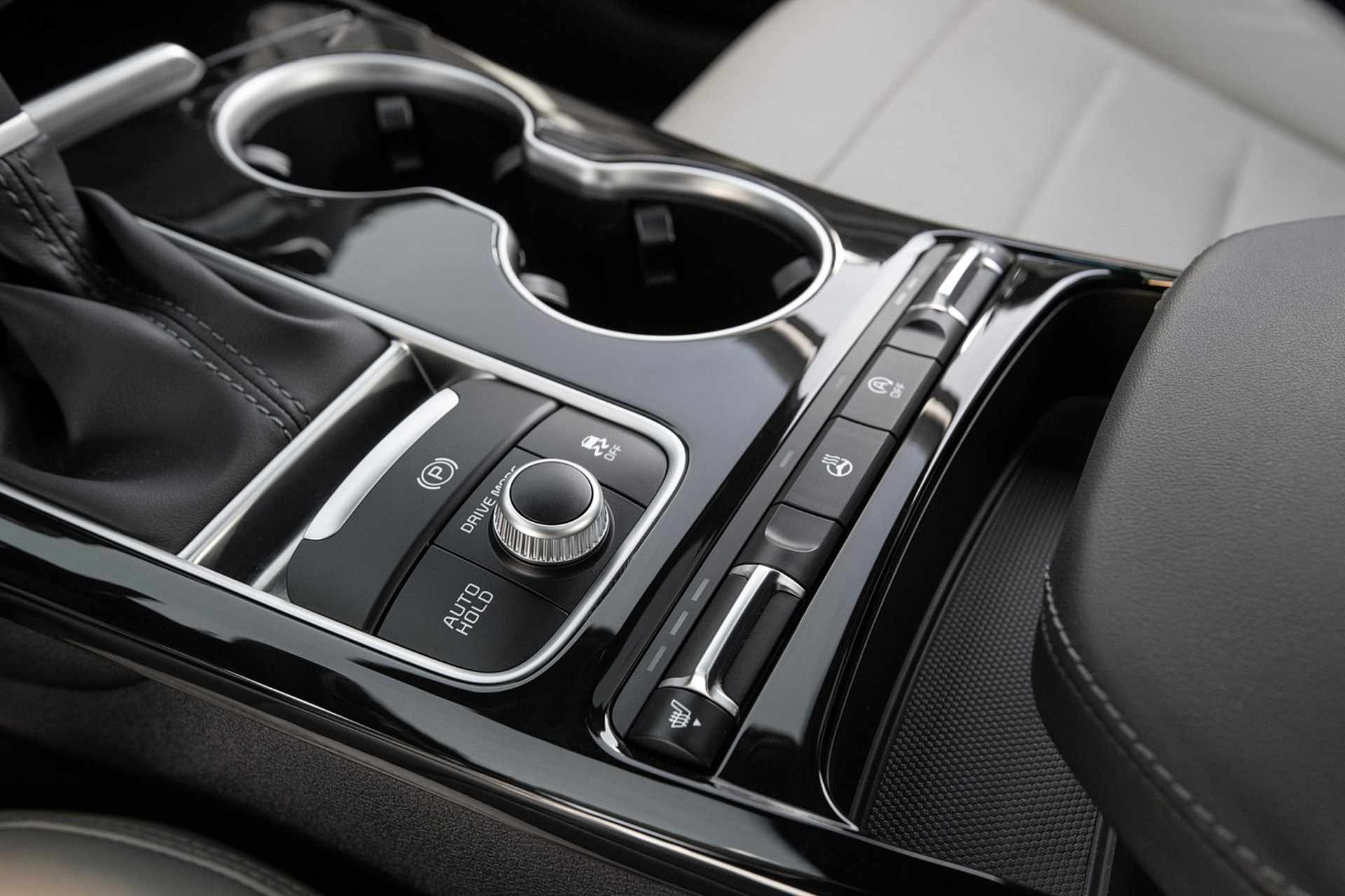 Download 2022 Kia Stinger GT-Line - Central Console HD Wallpaper 1920x1280 #25