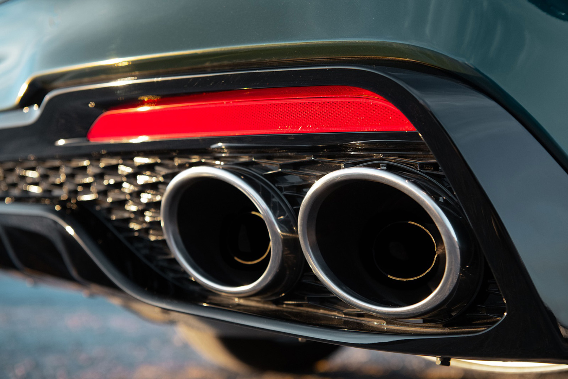 Download 2022 Kia Stinger GT-Line - Exhaust HD Wallpaper 1920x1280 #20