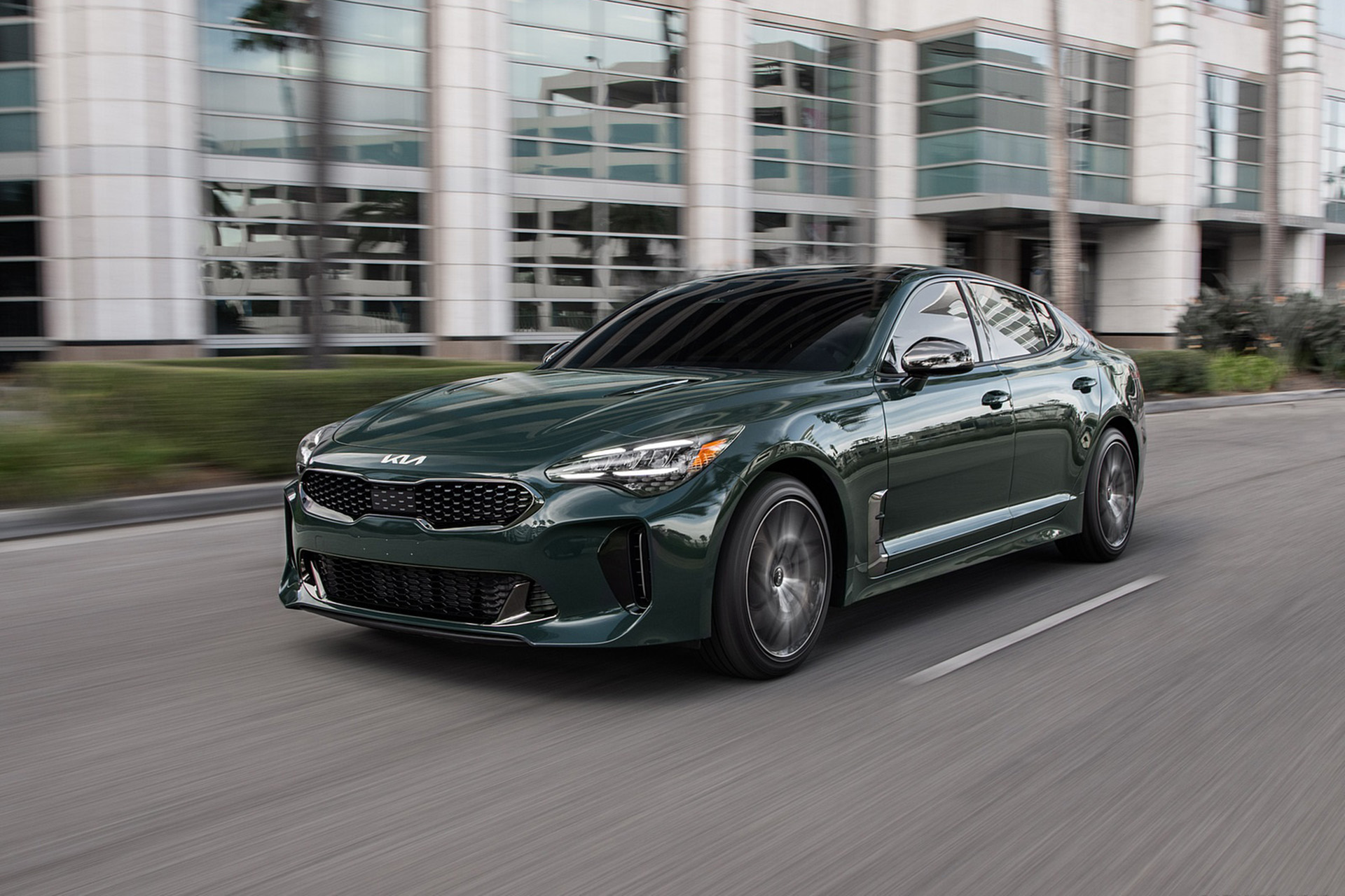 Download 2022 Kia Stinger GT-Line - Front Three-Quarter HD Wallpaper 1920x1280 #6