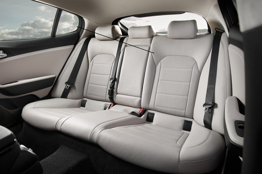 2022 Kia Stinger GT-Line - Interior, Rear Seats Wallpaper 850x567 #29