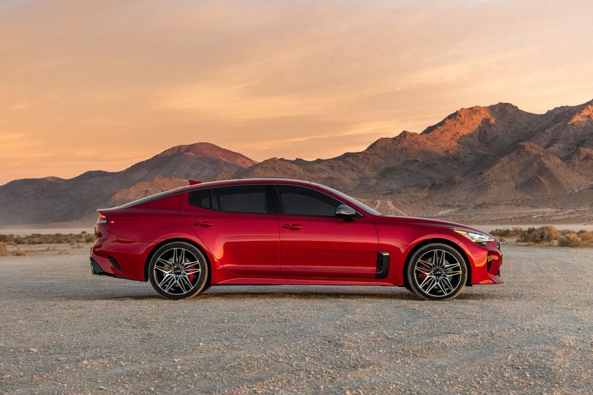 2022 Kia Stinger GT - Side Wallpaper 850x567 #17