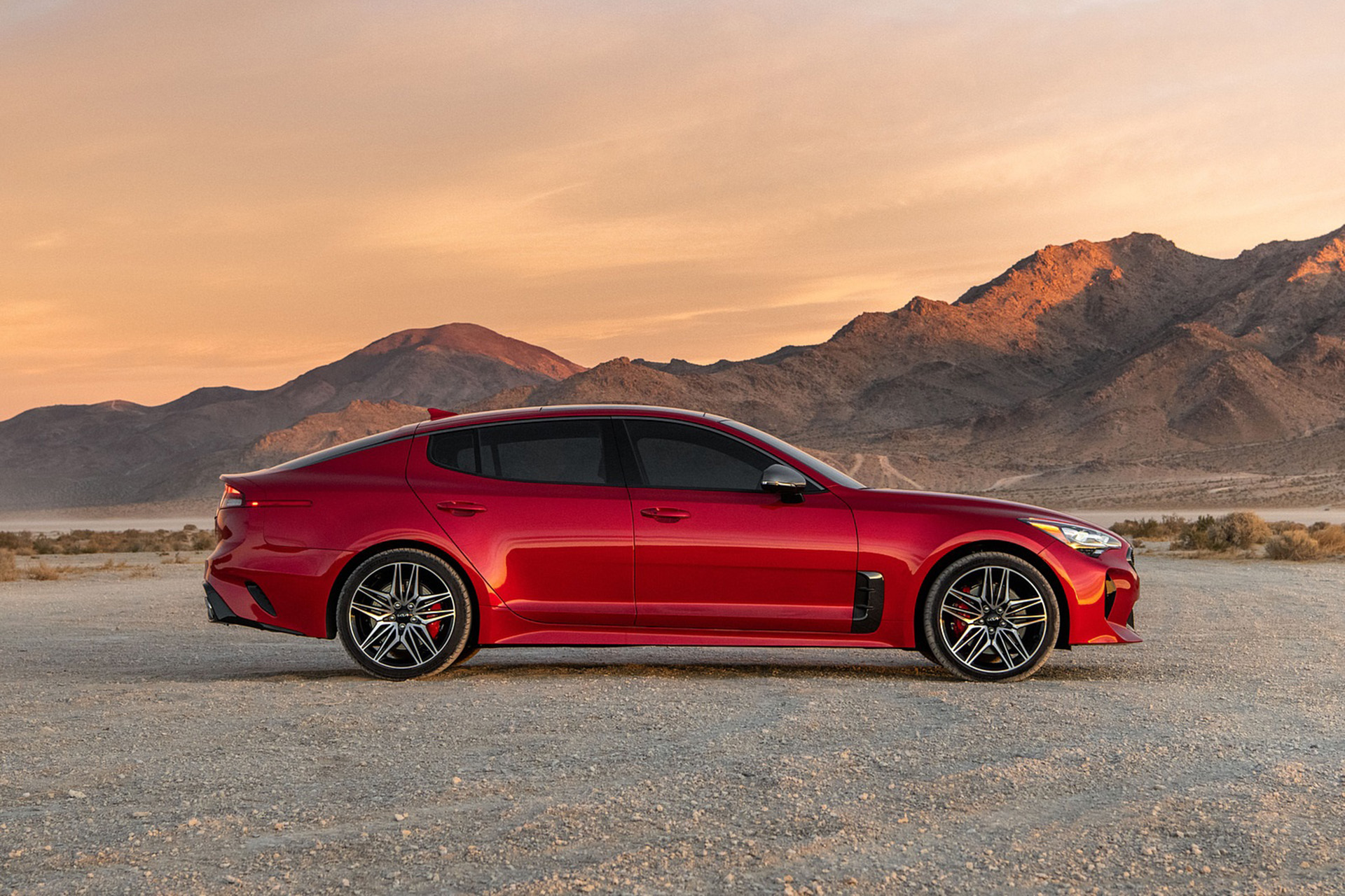 Download 2022 Kia Stinger GT - Side HD Wallpaper 1920x1280 #17