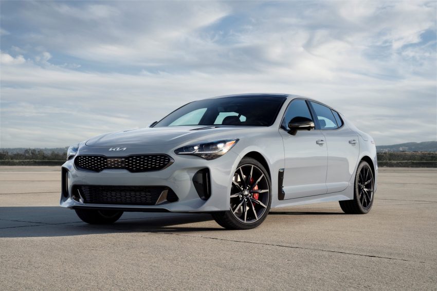 2022 Kia Stinger Scorpion Special Edition - Front Three-Quarter Wallpaper 850x567 #1