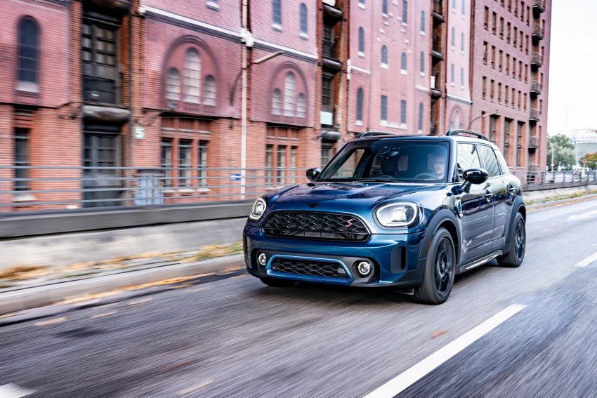 2022 MINI Countryman Boardwalk Edition - Front Three-Quarter Wallpaper 850x567 #2