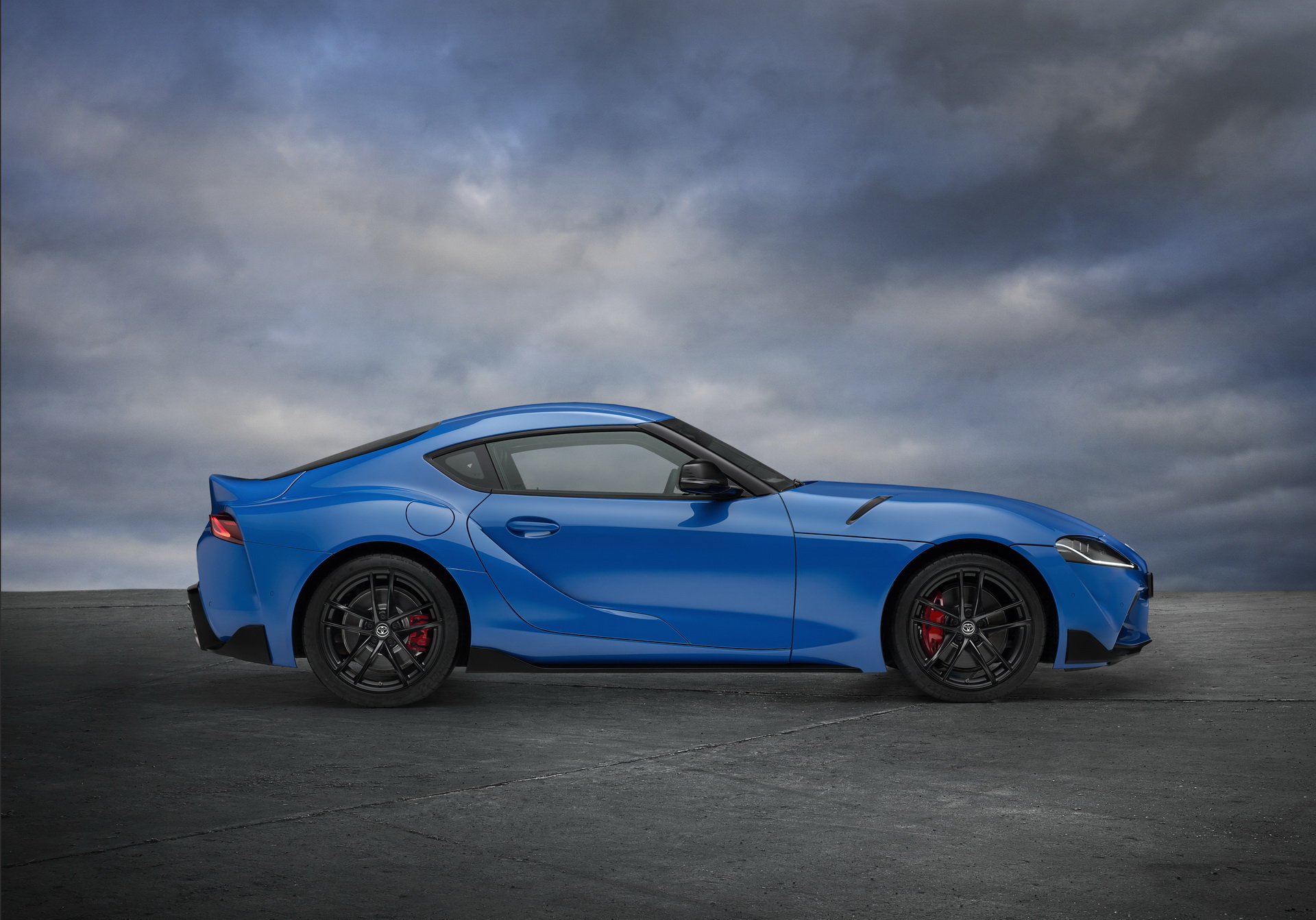 Download 2022 Toyota GR Supra Jarama Racetrack Edition - Side HD Wallpaper 1920x1342 #2