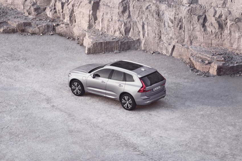 2022 Volvo XC60 - Rear Three-Quarter Wallpaper 850x566 #2