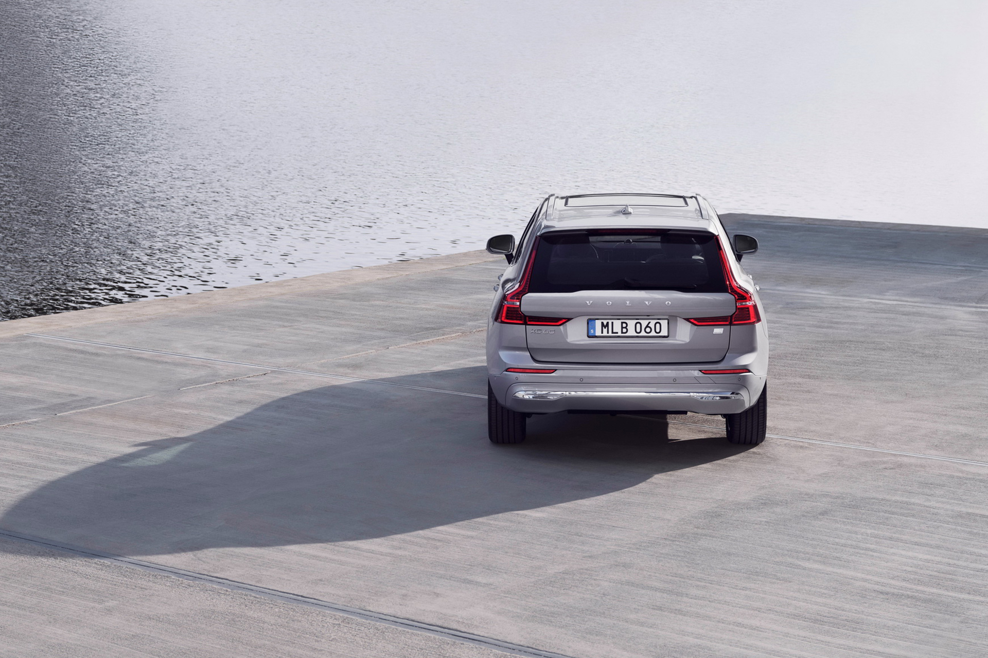 Download 2022 Volvo XC60 - Rear HD Wallpaper 1920x1280 #4