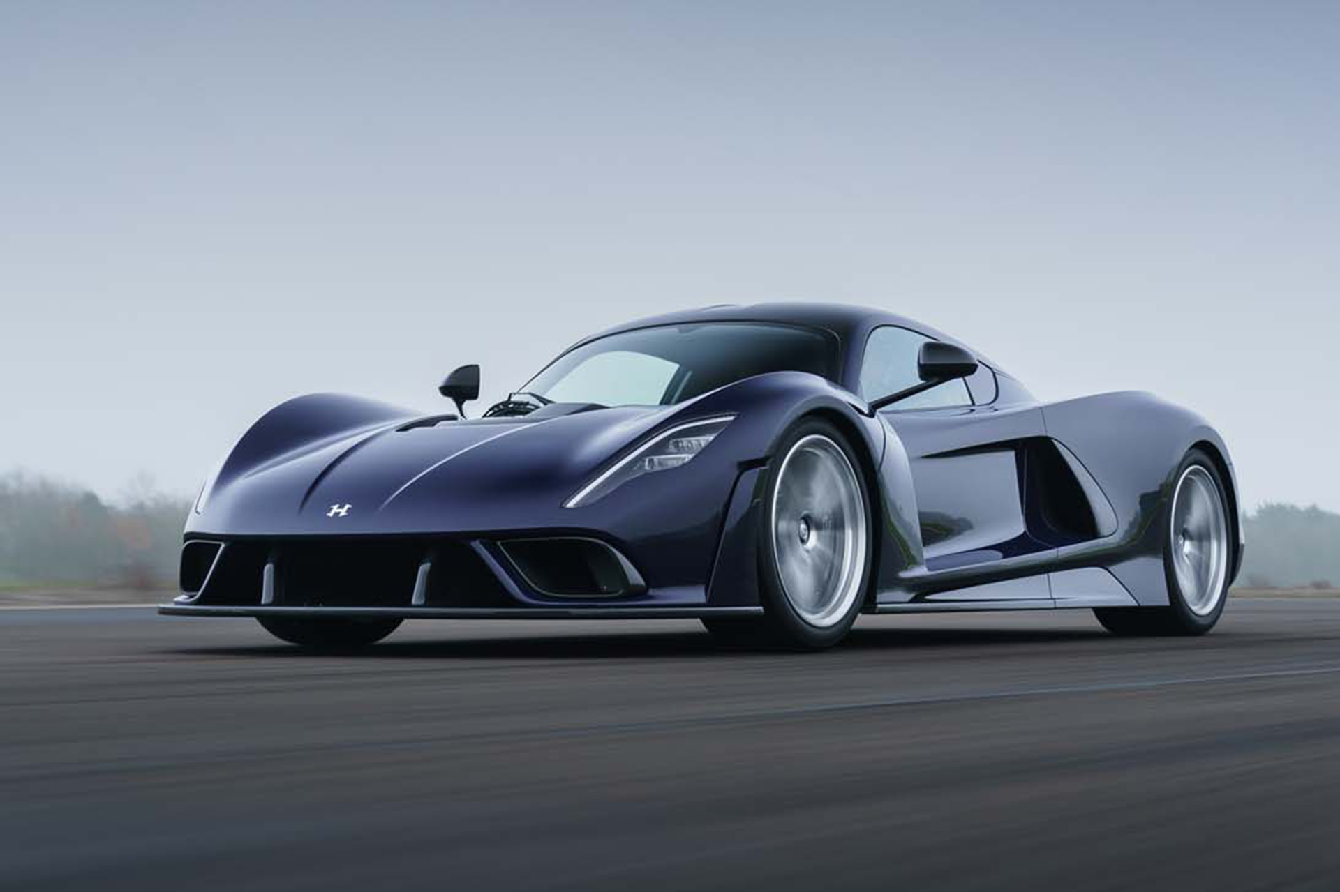 Download 2021 Hennessey Venom F5 - Front Three-Quarter HD Wallpaper 1920x1279 #1