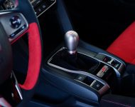 2021 Honda Civic Type R Limited Edition - Central Console Wallpaper 190x150
