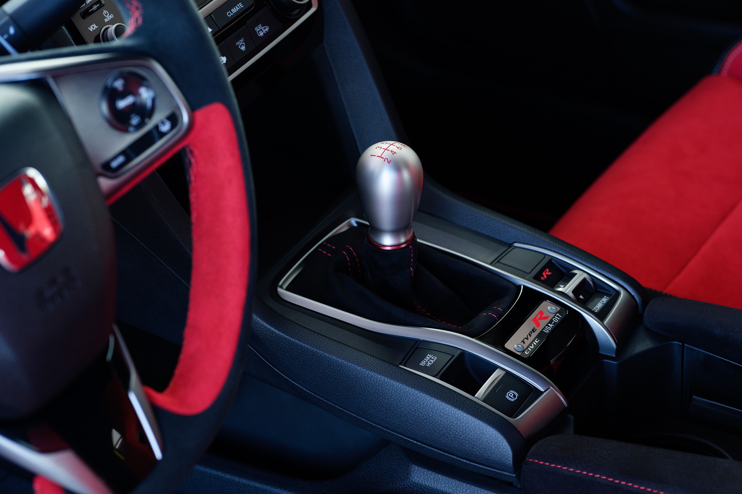 Download 2021 Honda Civic Type R Limited Edition - Central Console HD Wallpaper 2560x1706 #32