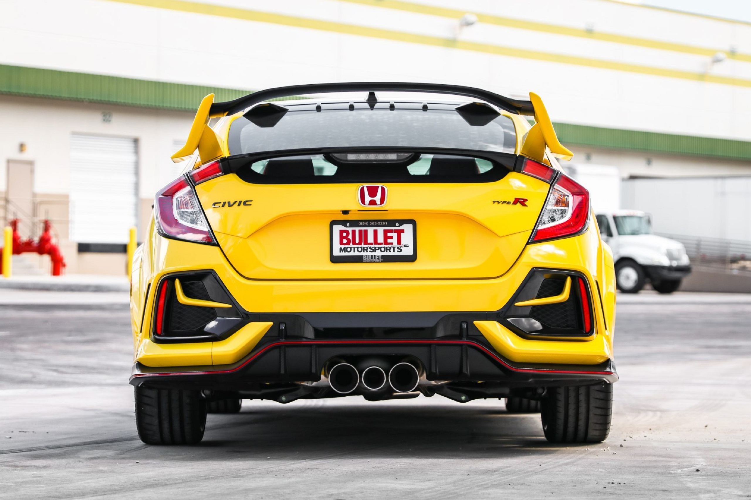 Download 2021 Honda Civic Type R Limited Edition - Rear HD Wallpaper 2560x1706 #19