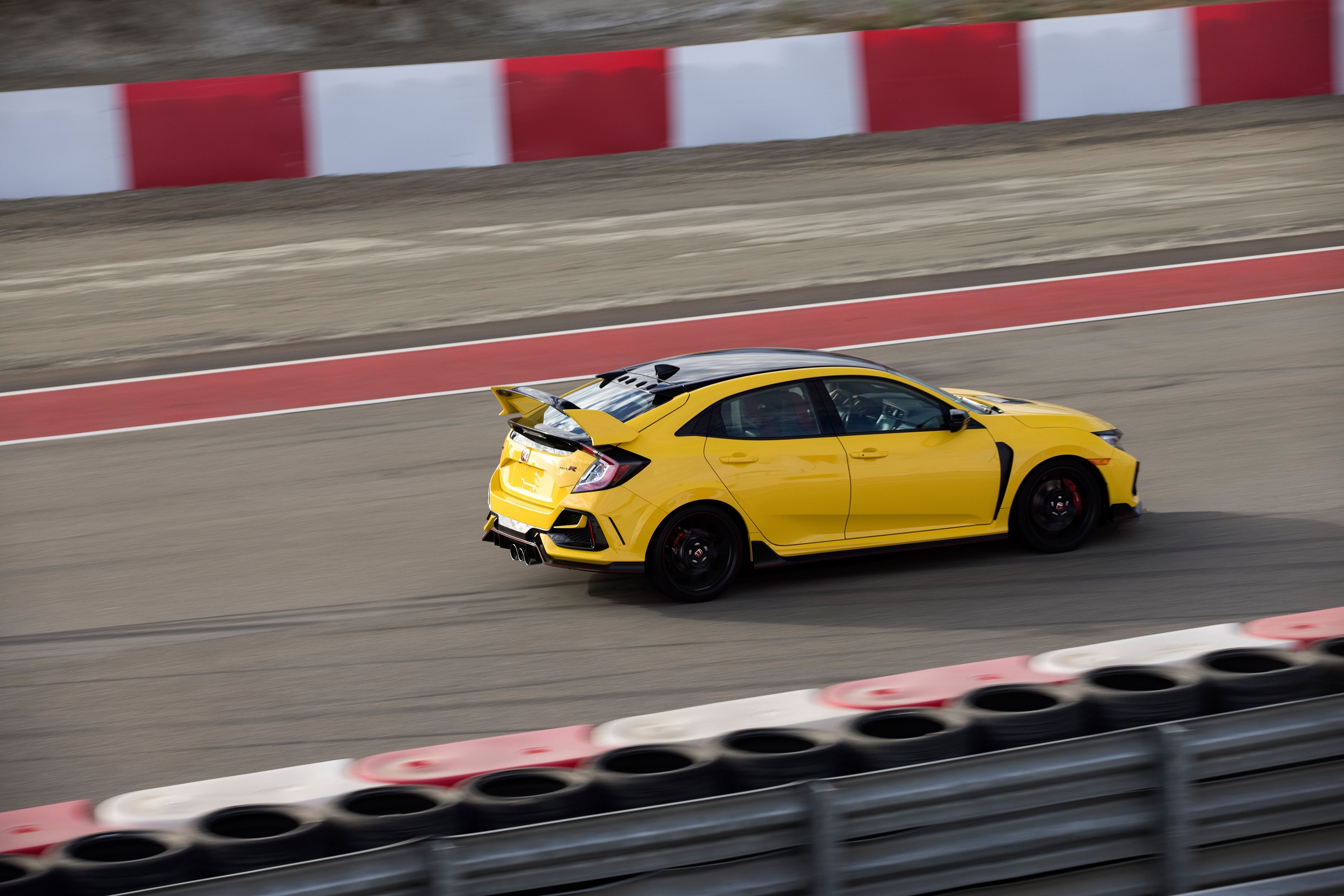 Download 2021 Honda Civic Type R Limited Edition - Side HD Wallpaper 2560x1706 #8