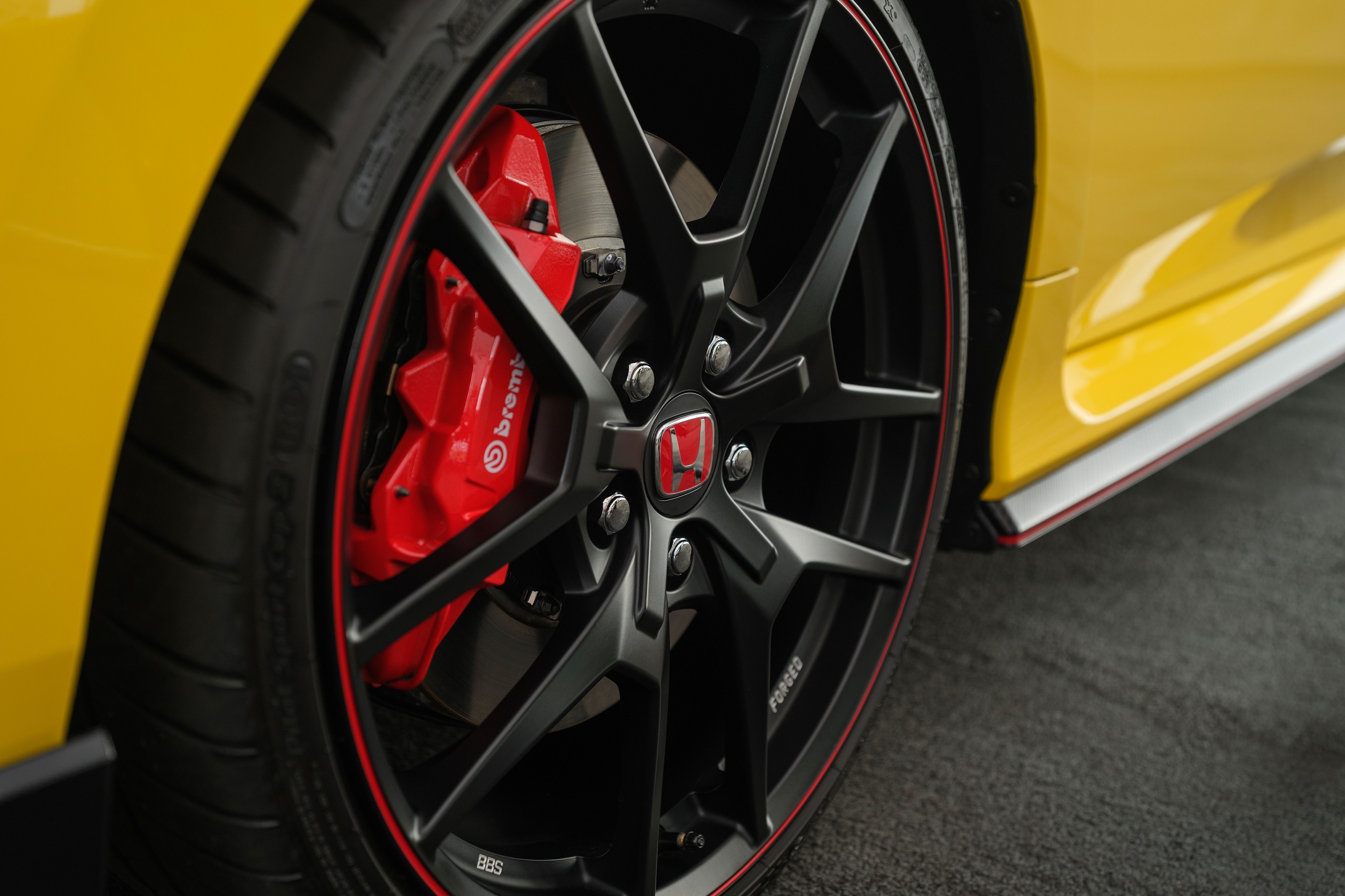 Download 2021 Honda Civic Type R Limited Edition - Wheel HD Wallpaper 2560x1706 #27
