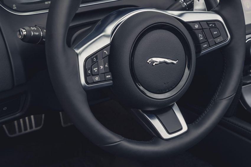 2021 Jaguar F-Type P300 Convertible - Interior, Steering Wheel Wallpaper 850x567 #25