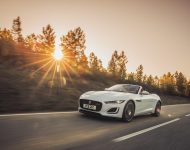 2021 Jaguar F-Type P450 R-Dynamic Convertible - Front Three-Quarter Wallpaper 190x150