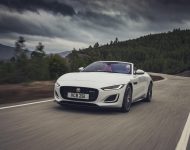 2021 Jaguar F-Type P450 R-Dynamic Convertible - Front Three-Quarter Wallpaper 190x150