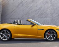 2021 Jaguar F-Type P450 R-Dynamic Convertible - Side Wallpaper 190x150