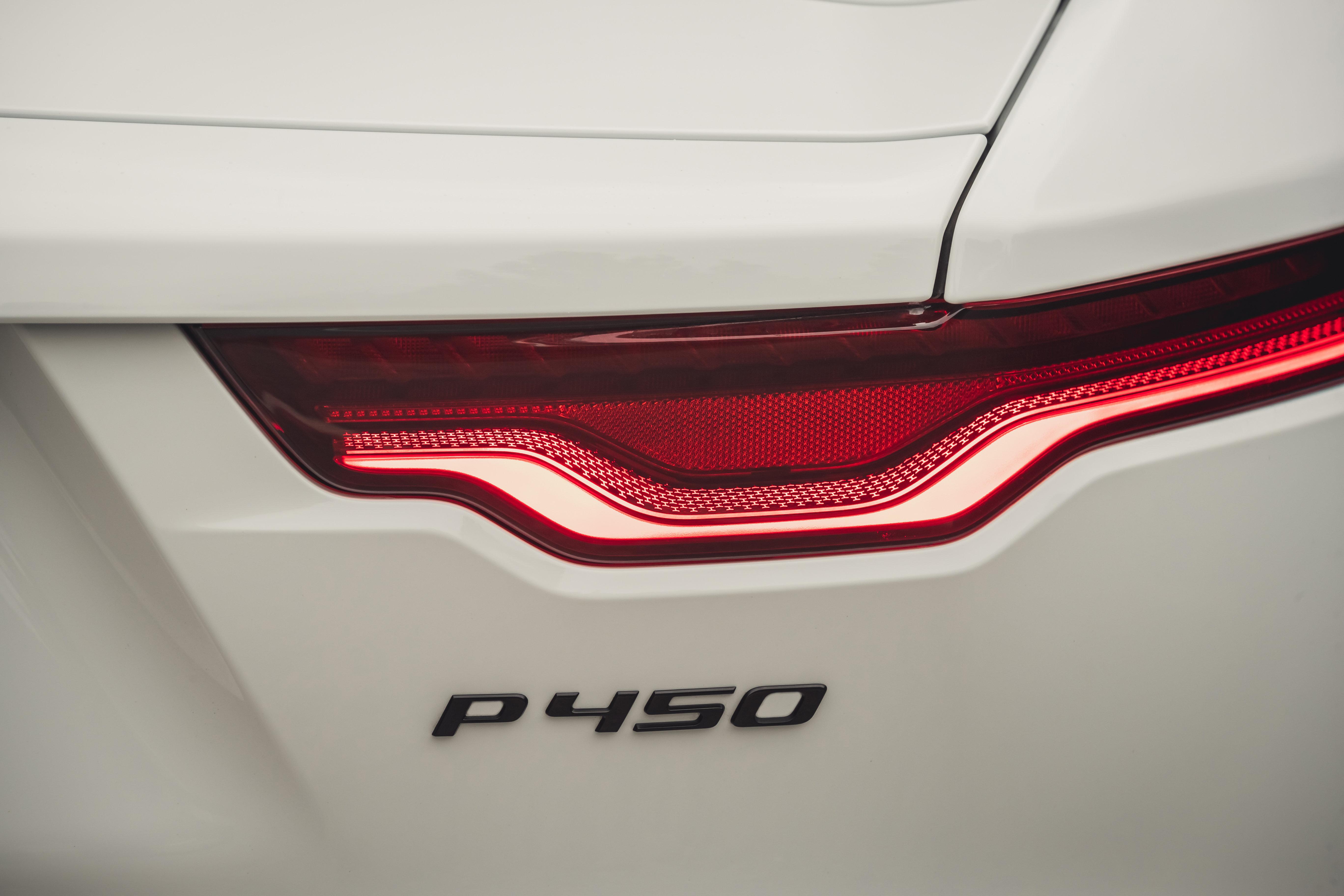 Download 2021 Jaguar F-Type P450 R-Dynamic Convertible - Tail Light HD Wallpaper 5472x3648 #23
