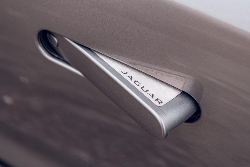 2021 Jaguar F-Type P450 R-Dynamic - Detail Wallpaper 850x567 #25