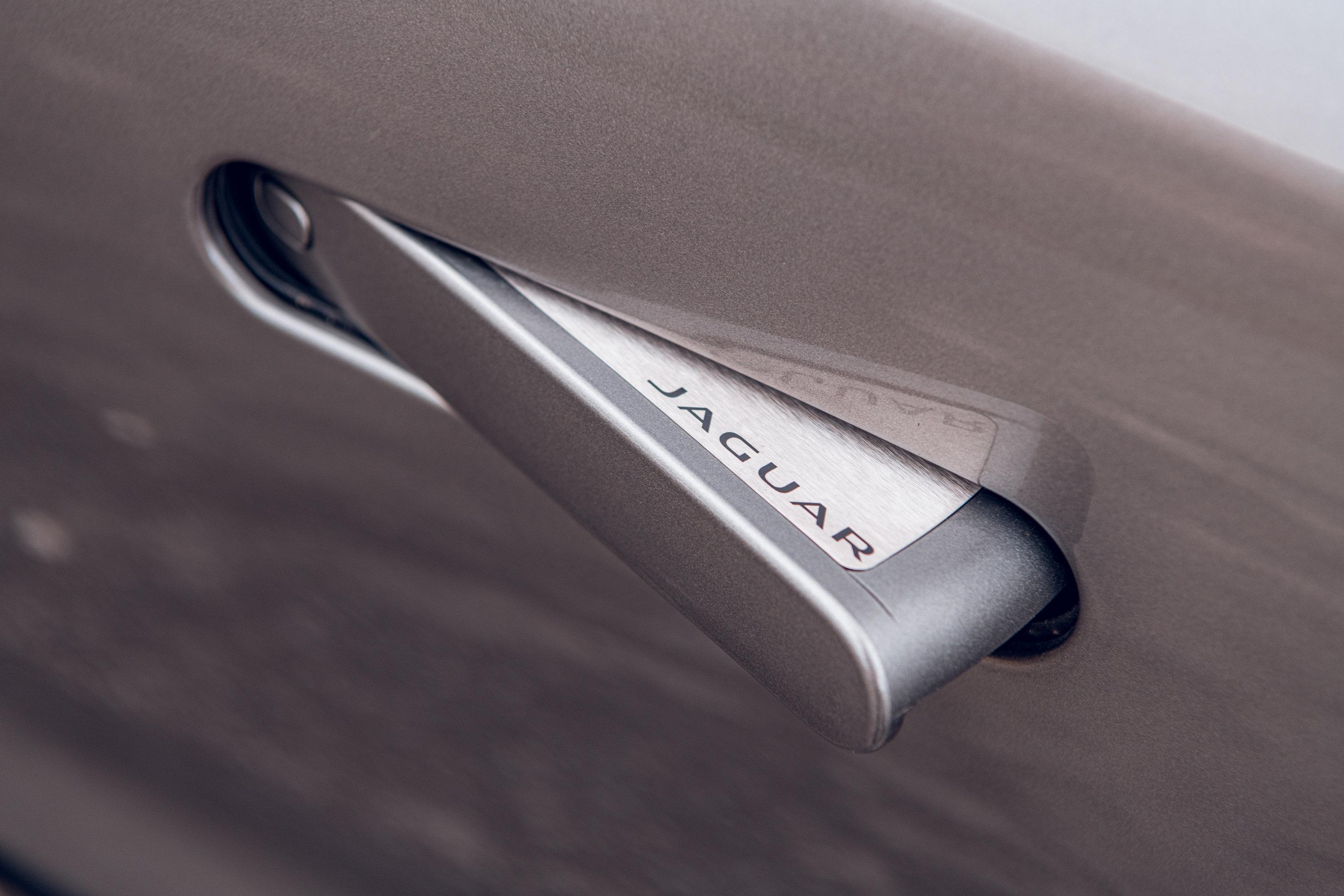 Download 2021 Jaguar F-Type P450 R-Dynamic - Detail HD Wallpaper 3000x2000 #25