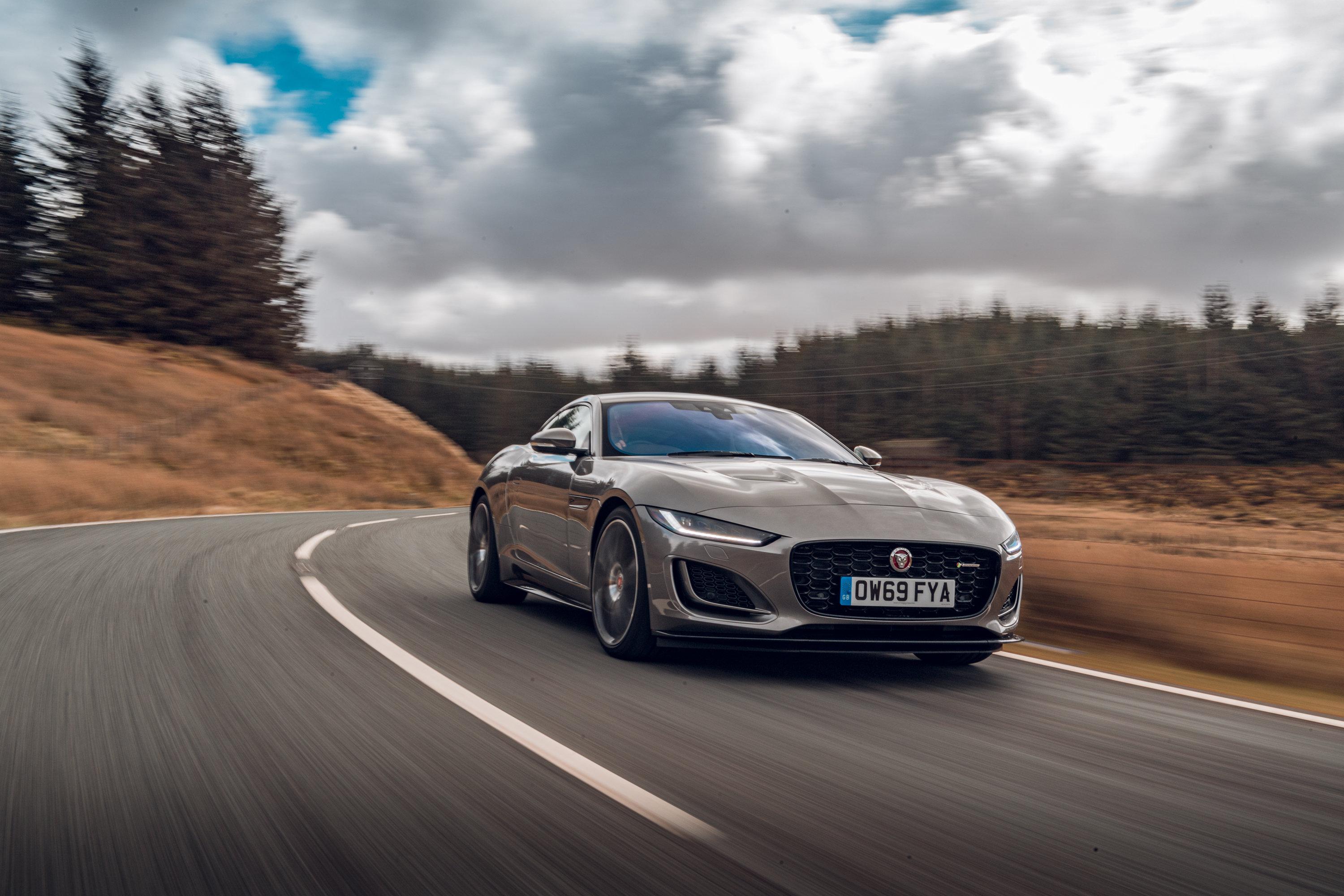 Download 2021 Jaguar F-Type P450 R-Dynamic - Front Three-Quarter HD Wallpaper 3000x2000 #3