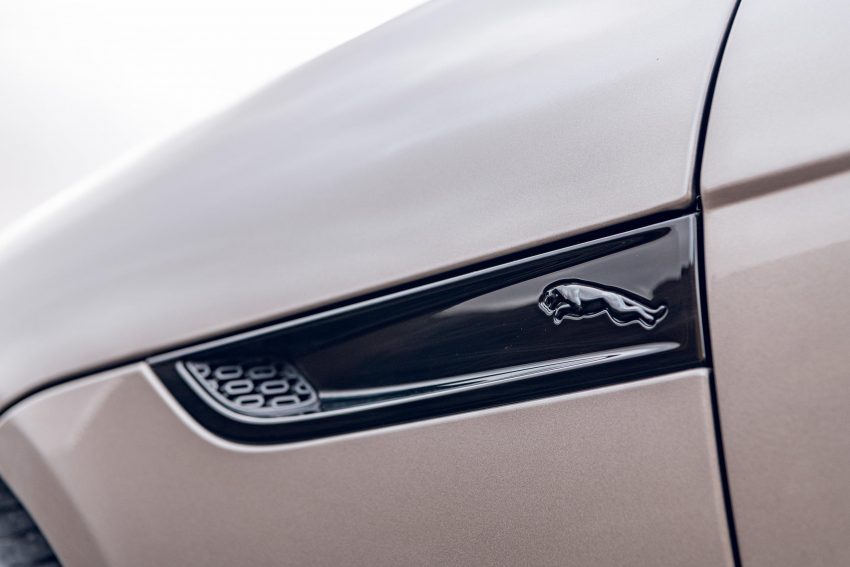 2021 Jaguar F-Type P450 R-Dynamic - Side Vent Wallpaper 850x567 #23