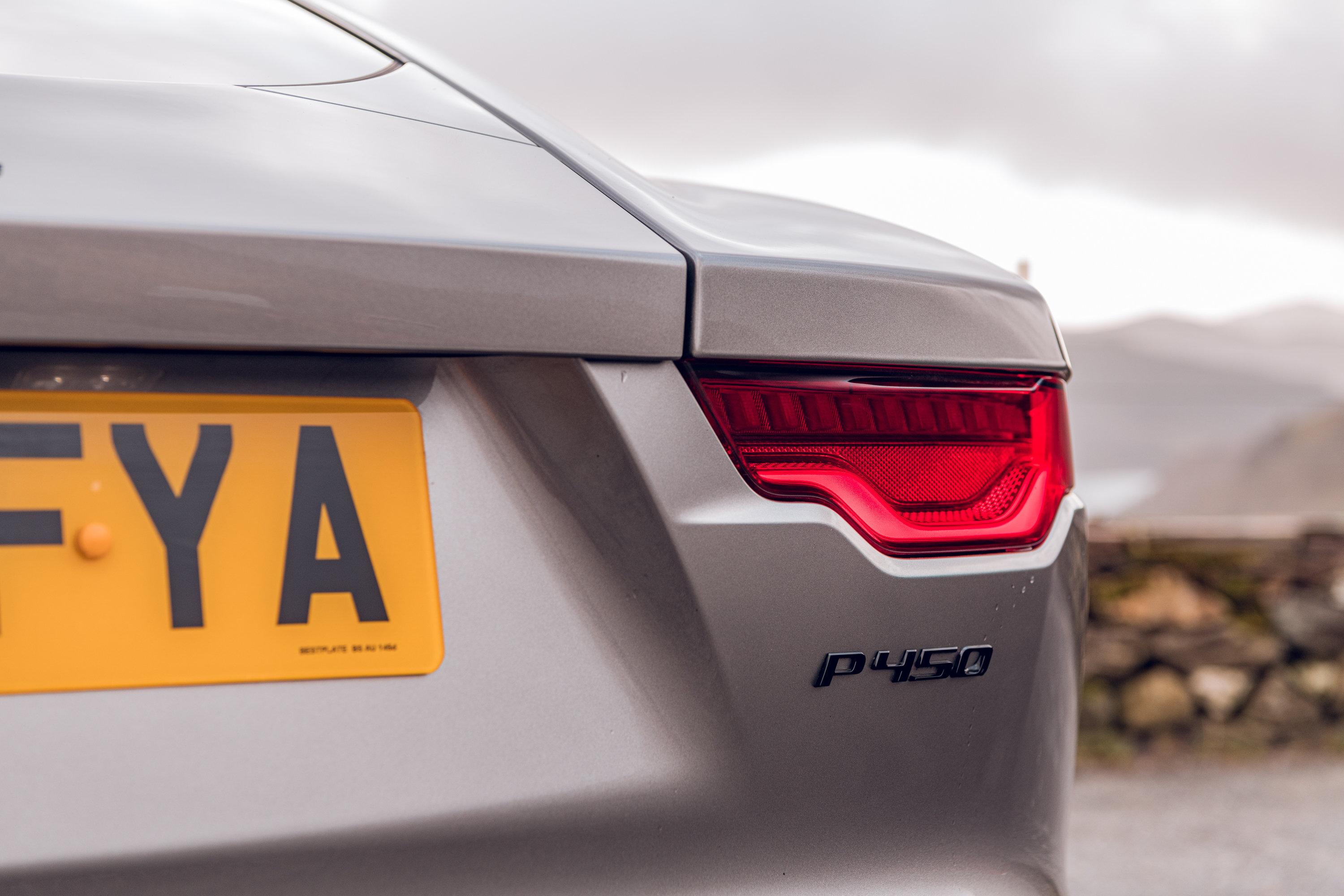 Download 2021 Jaguar F-Type P450 R-Dynamic - Tail Light HD Wallpaper 3000x2000 #19