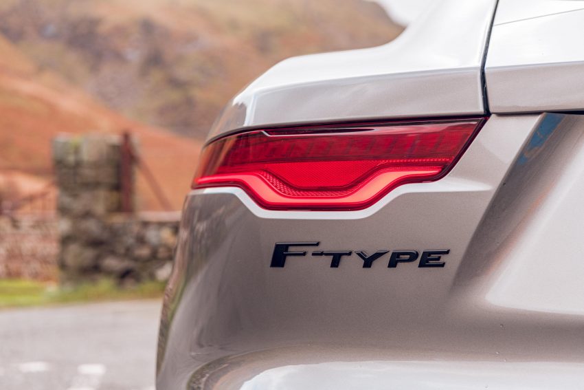 2021 Jaguar F-Type P450 R-Dynamic - Tail Light Wallpaper 850x567 #18