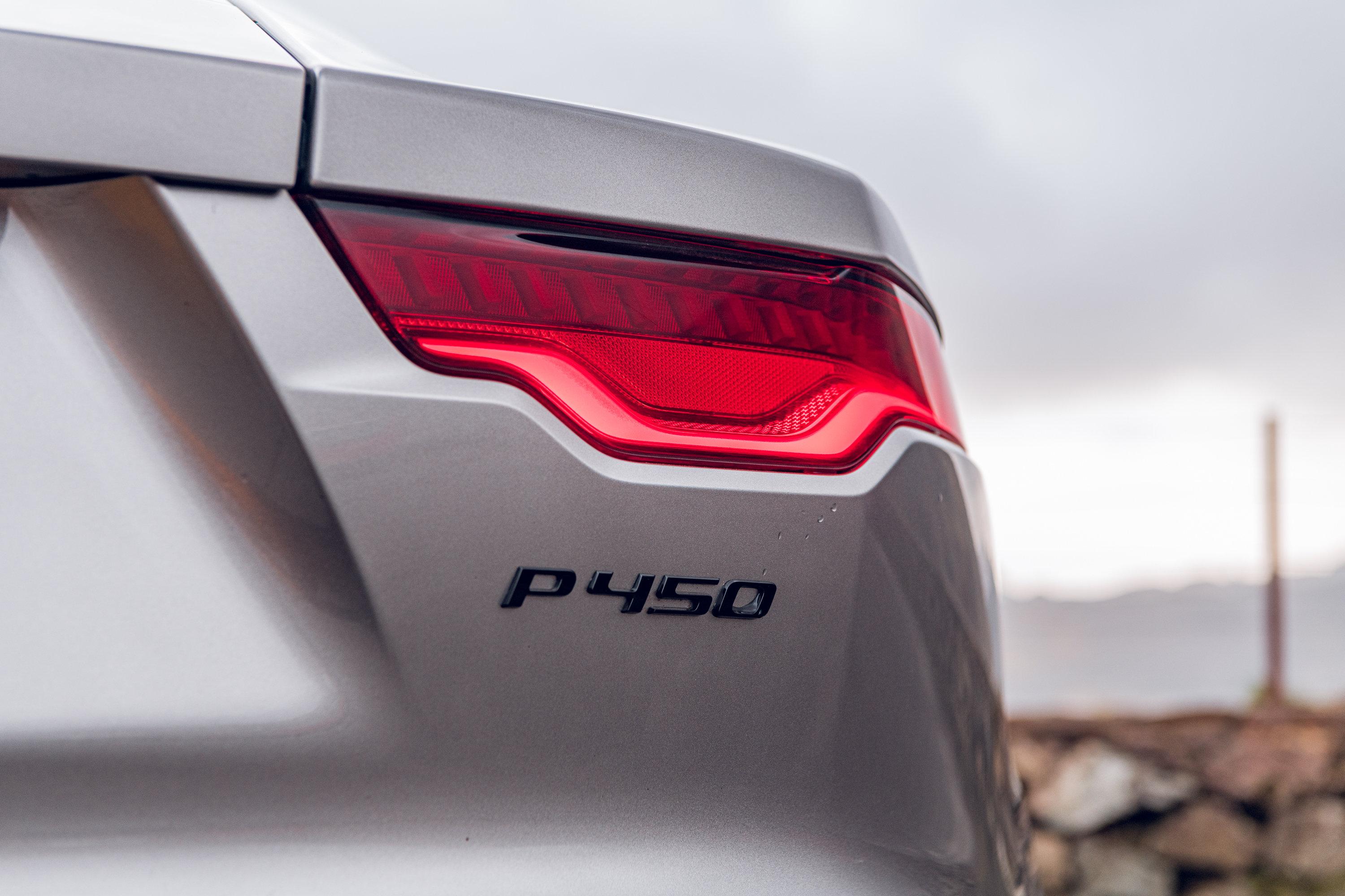 Download 2021 Jaguar F-Type P450 R-Dynamic - Tail Light HD Wallpaper 3000x2000 #17