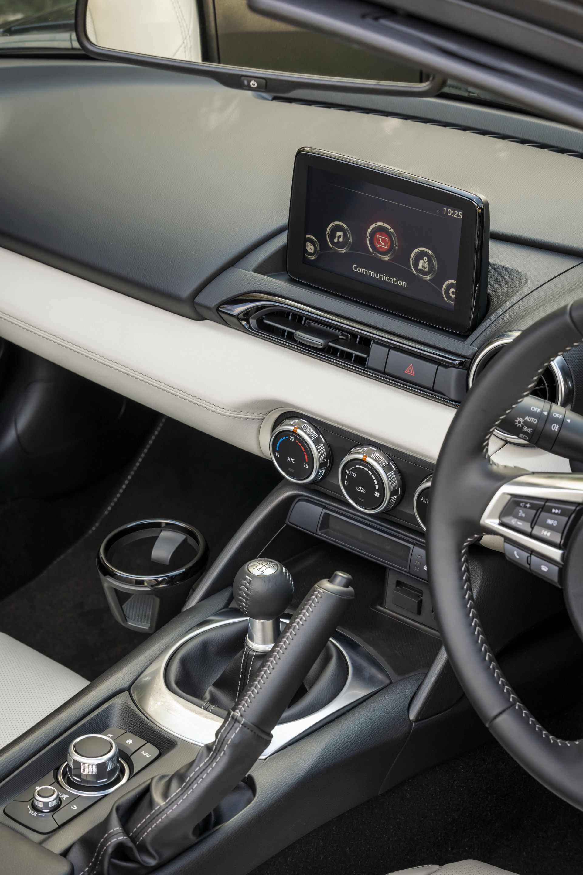 Download 2021 Mazda MX-5 Sport Venture - Central Console HD Phone Wallpaper 1920x2880 #163