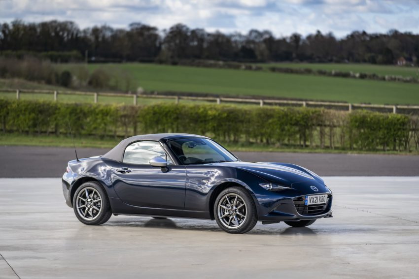 2021 Mazda MX-5 Sport Venture - Front Three-Quarter Wallpaper 850x567 #102