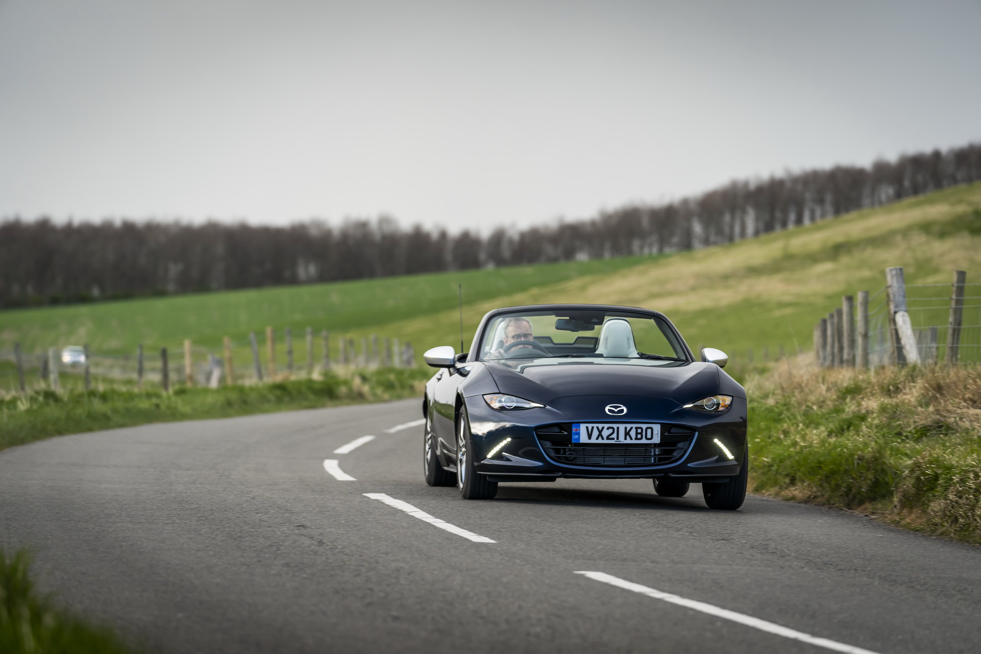 Download 2021 Mazda MX-5 Sport Venture - Front HD Wallpaper 1920x1280 #83
