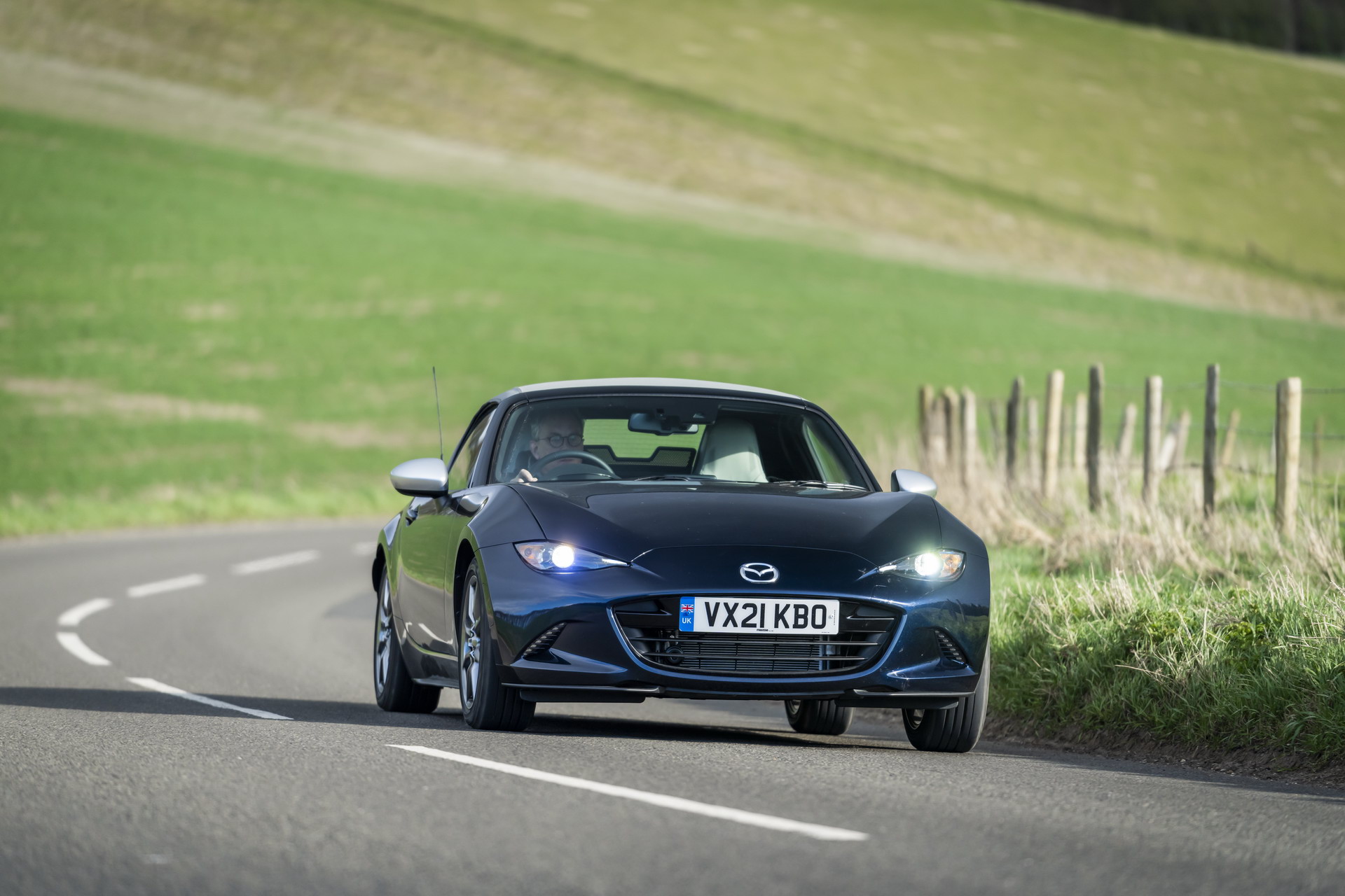 Download 2021 Mazda MX-5 Sport Venture - Front HD Wallpaper 1920x1280 #40