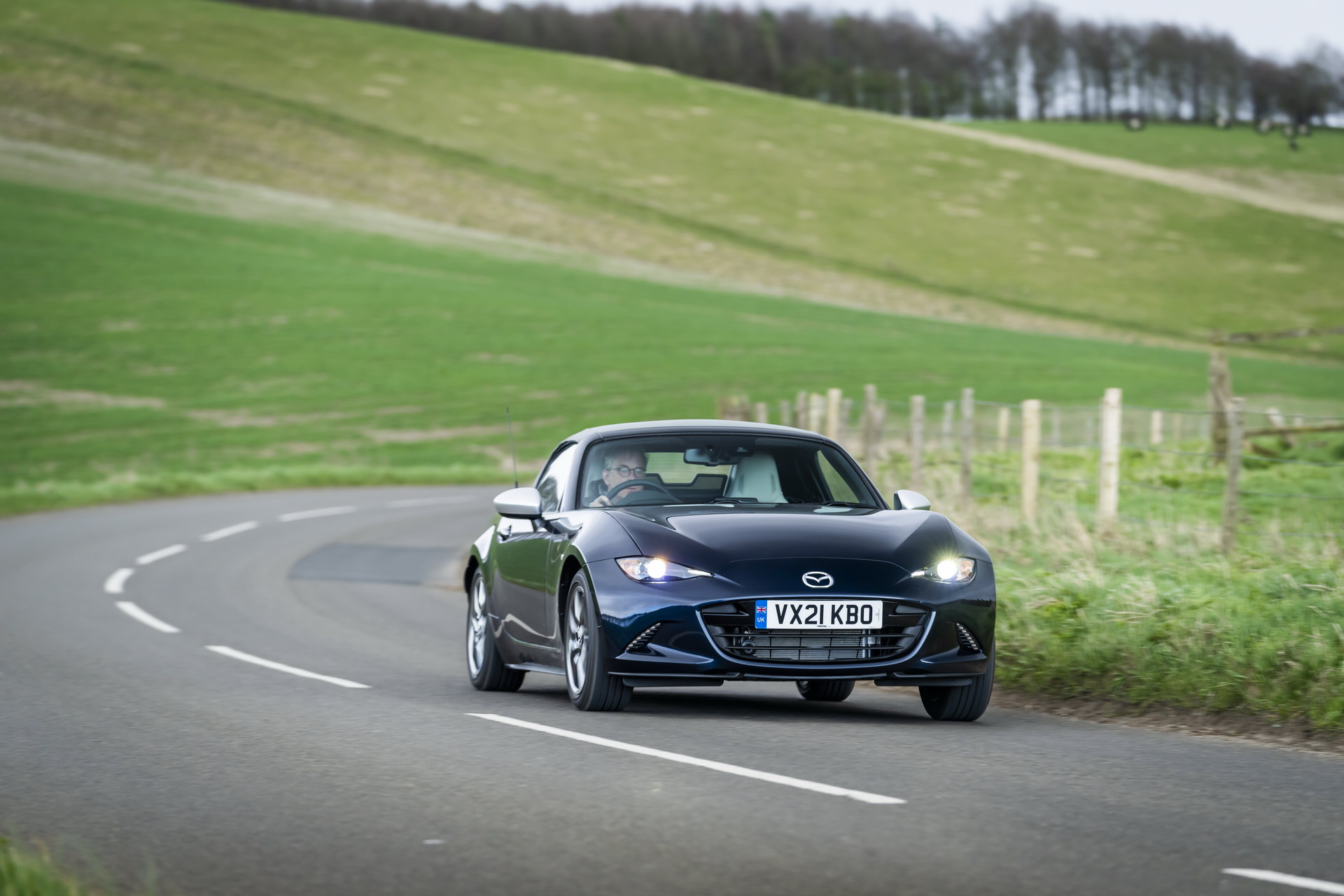 Download 2021 Mazda MX-5 Sport Venture - Front HD Wallpaper 1920x1280 #26