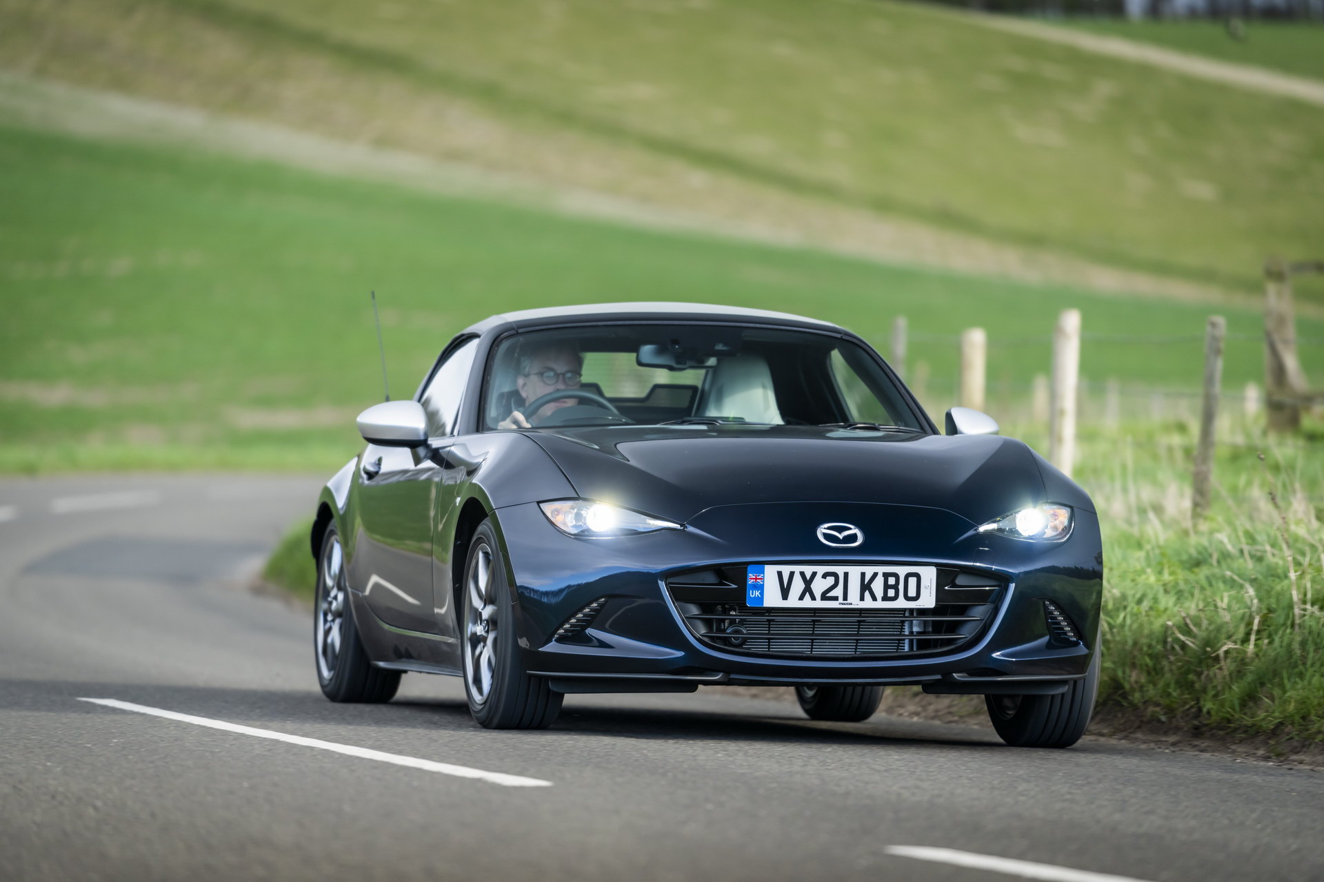 Download 2021 Mazda MX-5 Sport Venture - Front HD Wallpaper 1920x1280 #29