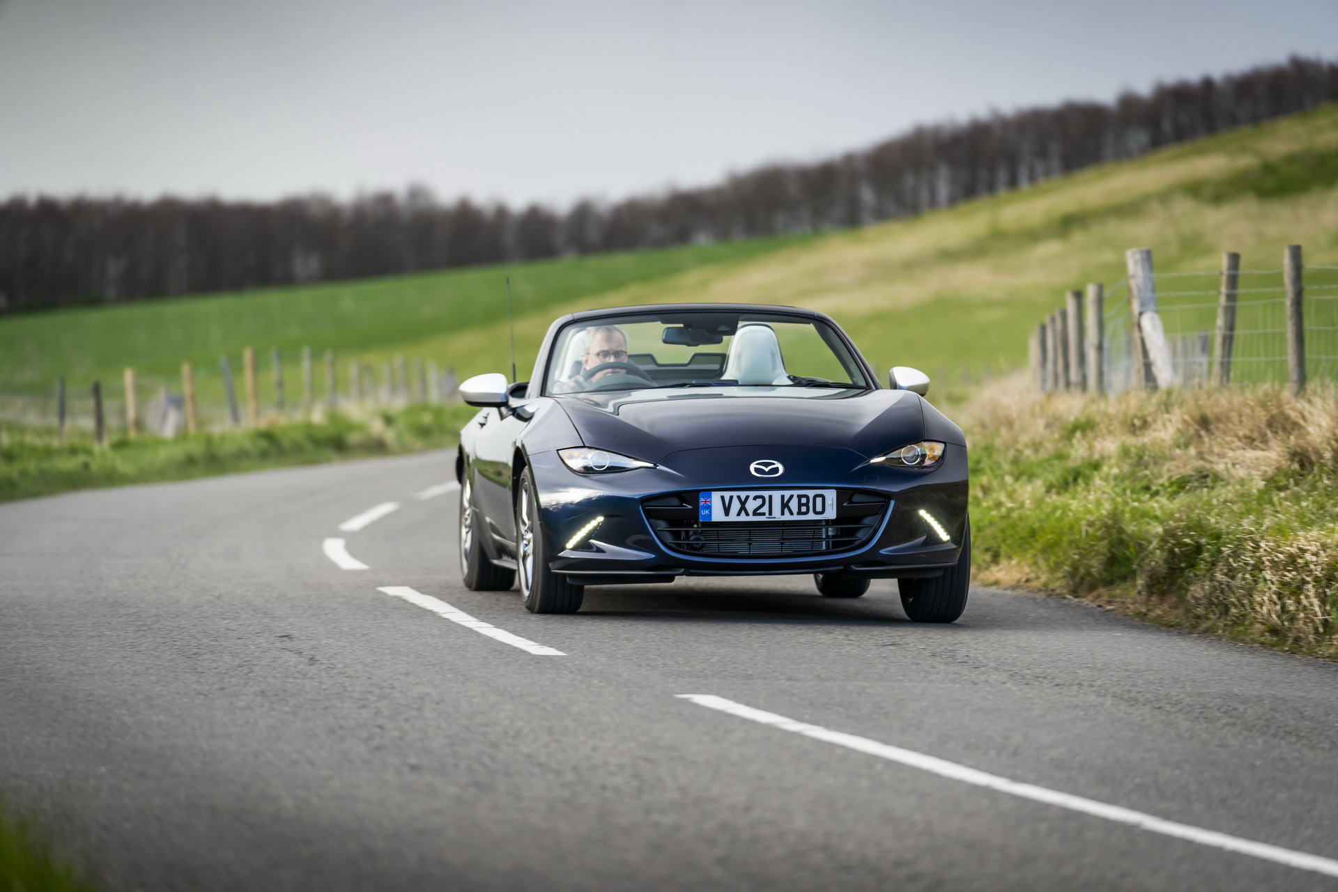 Download 2021 Mazda MX-5 Sport Venture - Front HD Wallpaper 1920x1280 #79