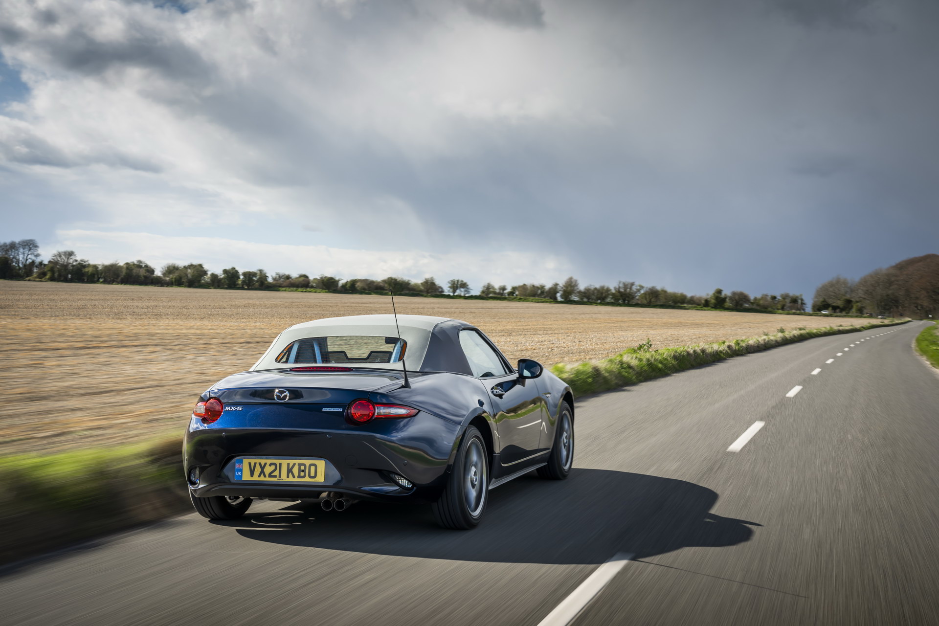 Download 2021 Mazda MX-5 Sport Venture - Rear Three-Quarter HD Wallpaper 1920x1280 #30