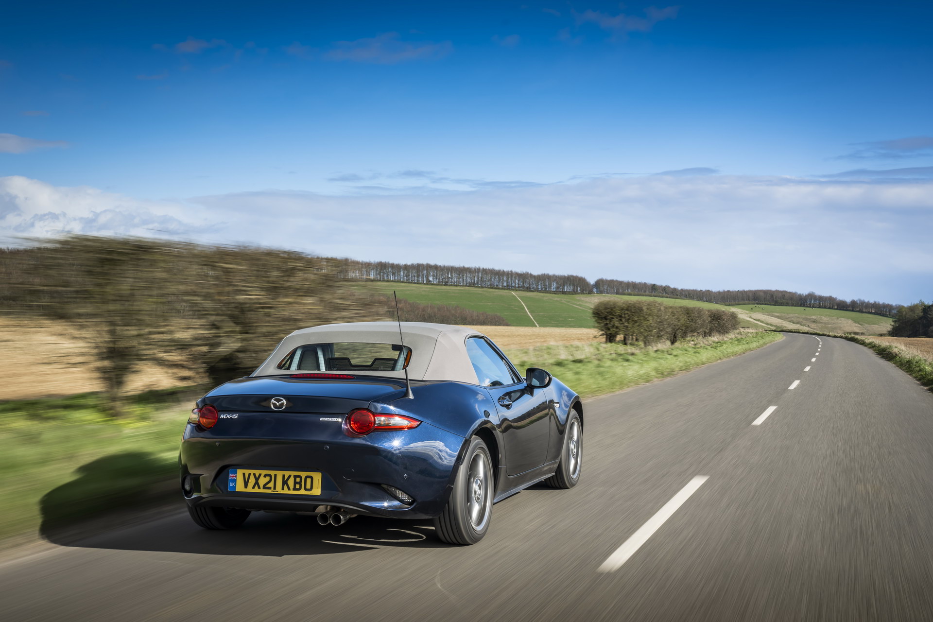 Download 2021 Mazda MX-5 Sport Venture - Rear Three-Quarter HD Wallpaper 1920x1280 #31