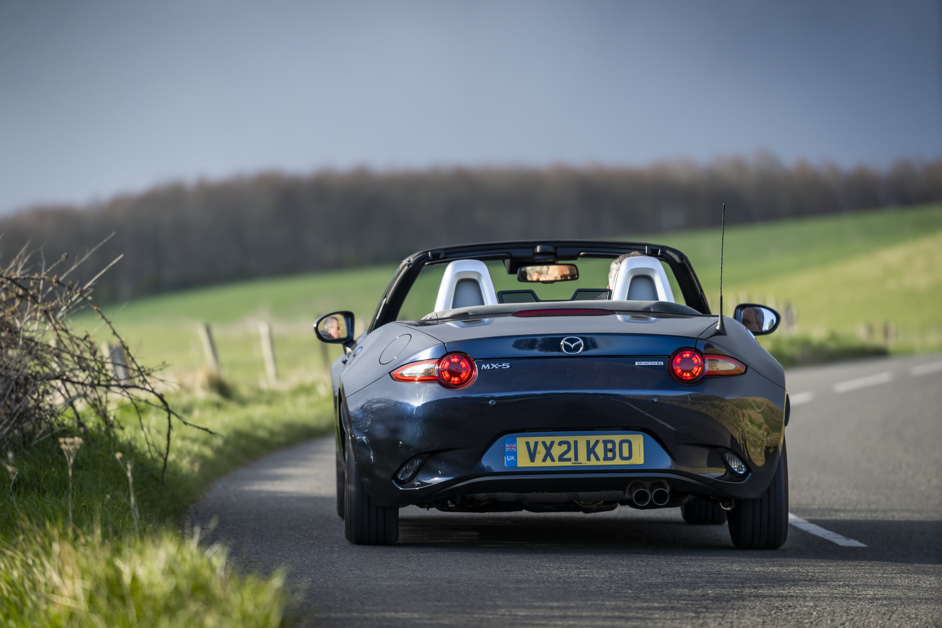 Download 2021 Mazda MX-5 Sport Venture - Rear HD Wallpaper 1920x1280 #70