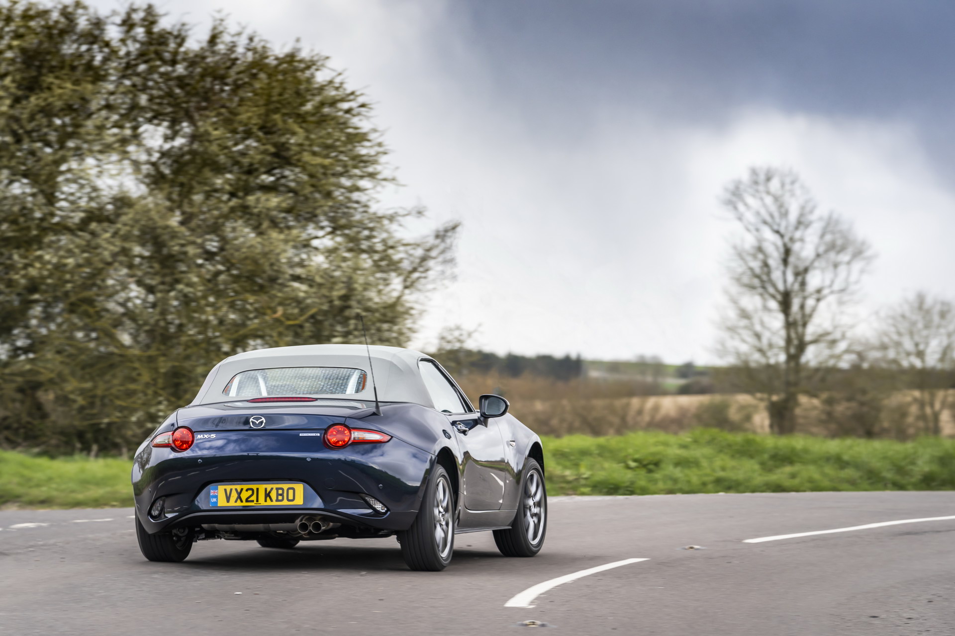Download 2021 Mazda MX-5 Sport Venture - Rear HD Wallpaper 1920x1280 #17