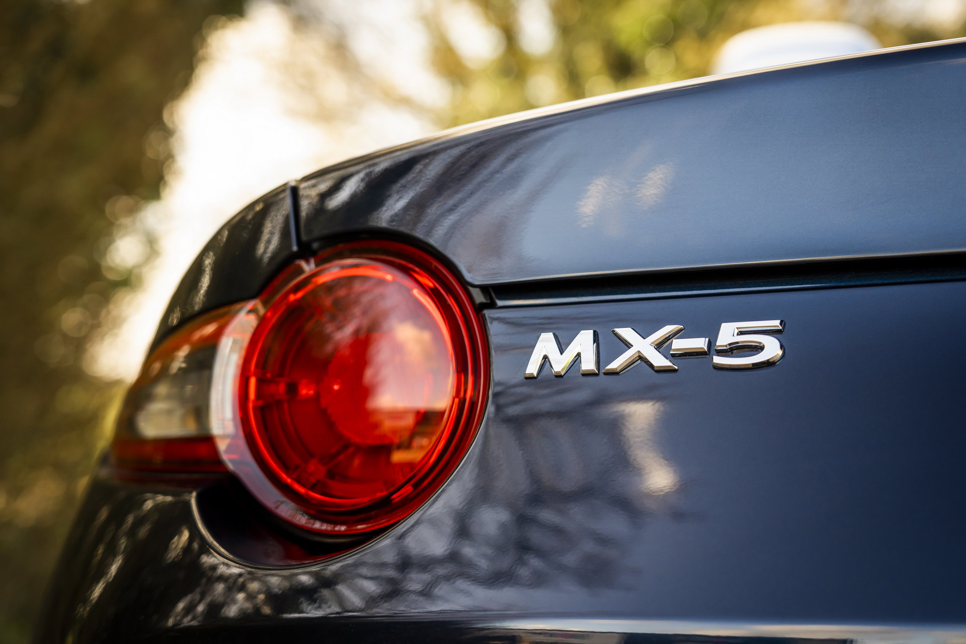 Download 2021 Mazda MX-5 Sport Venture - Tail Light HD Wallpaper 1920x1280 #151